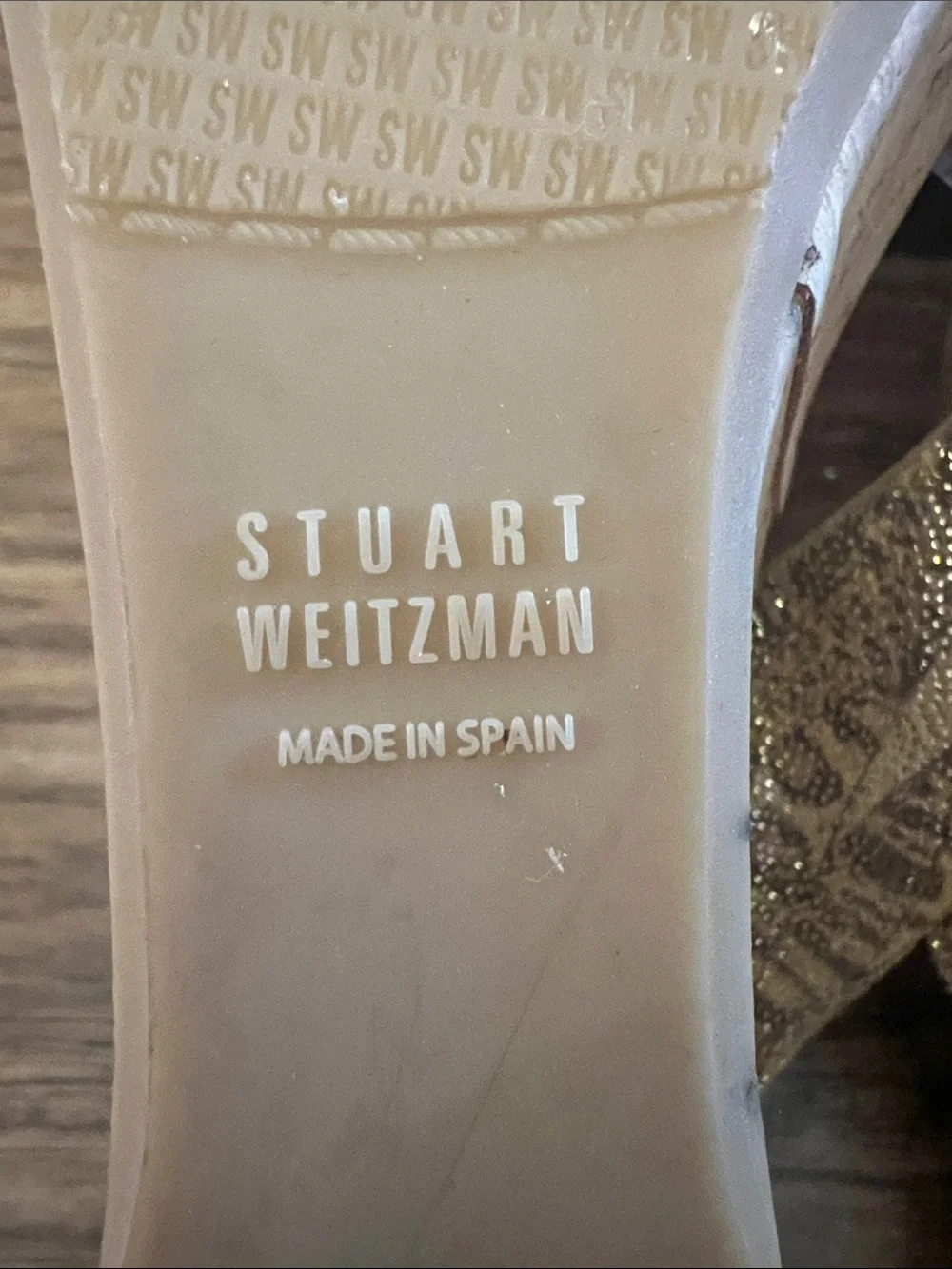 Stuart Weitzman Gold Cork Wedge Thong Sandals - Picture 2 of 10